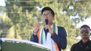 তৃণমূলে আজ আরও এক বিজেপি বিধায়ক! বিমানবন্দরে নেমেই অভিষেক বললেন... 