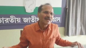 বাংলায় নির্বাচন এলেই সিএএ তাস, ত্রিপুরায় উচ্চবাচ্য নেই বিজেপির! খোঁচা অধীরের