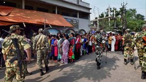 ভোট শুরুর কয়েকঘণ্টার মধ্যেই অশান্তি সাগরদিঘিতে, ৫৩ নম্বর বুথে প্রিসাইডিং অফিসার বদল