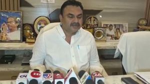 গ্রেফতার অর্জুন সিংয়ের ভাই সঞ্জয় সিং, তুমুল উত্তেজনা জগদ্দলে