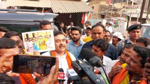 ভোট দিতে পারছেন না সাগরদিঘির ১২ হাজার মানুষ! 'কথা মতো কাজ' করে মমতাকে নিশানা শুভেন্দু অধিকারীর 