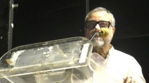 তৃণমূলের কোথায় ভুল ধরিয়ে দিলেন বিধায়ক তাপস রায়, বিস্ফোরক মন্তব্যে বাড়ল জল্পনা
