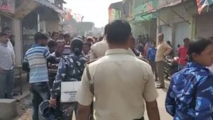 দোল পুর্নিমার সন্ধ্যায় ভাঙরে এলোপাথাড়ি গুলি, আশঙ্কাজনক এক তৃণমূল নেতা 