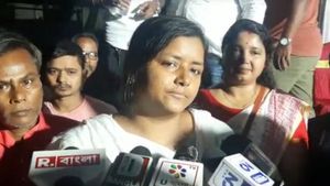 পঞ্চায়েতে আন্দোলনই হাতিয়ার সিপিএমের, উত্তরকন্যা অভিযানের আগে সাড়া ফেলেছেন মীনাক্ষী