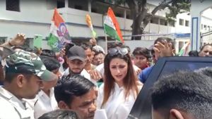 পঞ্চায়েত ভোটের মুখে অস্বস্তি শাসক শিবিরে, দলীয় কর্মীদের বিক্ষোভের মুখে তৃণমূল নেত্রী সায়ন্তিকা