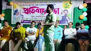 'কারা কারা শুভেন্দুর সভায় যাচ্ছেন লিখে রাখুন, বাকিটা ইতিহাস করব', হুঁশিয়ারি ইন্দাসের তৃণমূল নেতার