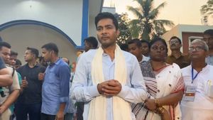 নতুন সংসদ ভবনের উদ্বোধন! মোদীকে রোমের রাজা নিরোর সঙ্গে তুলনা করলেন অভিষেক 