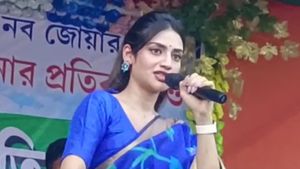 'ভোট চাইতে এলে বাঁশ পেটা করবেন', হঠাৎ কেন বিস্ফোরক তৃণমূল কংগ্রেস সাংসদ