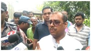 ময়নায় এসসি কমিশনের ভাইস চেয়ারম্যান! CBI তদন্ত দাবি, দরকারে রাষ্ট্রপতির কাছে দরবার, বললেন অরুণ হালদার 