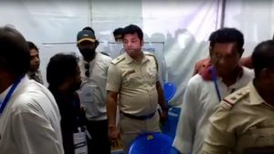তৃণমূলের নব জোয়ার কর্মসূচিতে ফের অশান্তি-ছাপ্পার অভিযোগ! ভোটের আগে 'ভোট চিত্র' এবার পূর্ব বর্ধমানে 
