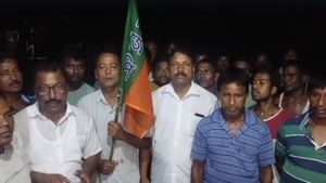 Panchayat Election 2023: মমতার সফরের আগেই উত্তরবঙ্গে ভাঙন তৃণমূলে, বিজেপিকেও পাল্টা ঝটকা