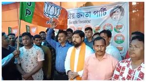 Panchayat Election 2023: ফের বড় ভাঙন তৃণমূলে! উদয়নের 'শেষ' দেখতে মন্ত্রীর উপস্থিতিতে BJP-তে পঞ্চায়েতের নেতারা