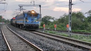 Train Accident: ওন্দা রেল দুর্ঘটনায় বড় পদক্ষেপ ভারতীয় রেলের! ১৪ ঘণ্টা পর চলল ট্রেন