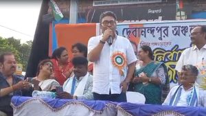 Panchayat Election 2023: তৃণমূলের প্রতিদ্বন্দ্বী তৃণমূলই! মাথা ঠান্ডা রাখতে ওষুধ বাতলালেন ইন্দ্রনীল সেন 
