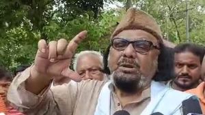তৃণমূলের বিরুদ্ধে পঞ্চায়েতে নির্দল প্রার্থী দাঁড় করাবেন দলেরই বিধায়ক! নয়া ঘোষণায় বিদ্রোহ জারি