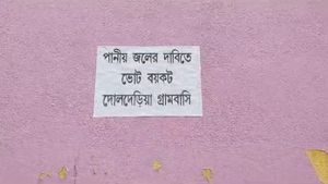 Panchayat Election 2023: সংঘর্ষ-হুমকি-হানাহানির মাঝে এবার ভোট বয়কট, পোস্টার ঘিরে উত্তেজনা জঙ্গলমহলে