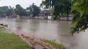 North Bengal Flood Situation: জল বাড়ছে তোর্সায়, ফুঁসছে একাধিক নদী! বন্যার আশঙ্কায় উত্তরবঙ্গ