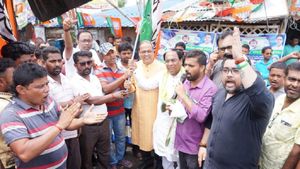 Panchayat Election 2023: নন্দীগ্রামে বিজেপিতে ভাঙন ধরাল তৃণমূল, শুভেন্দুকে কেন মেদিনীপুরের লজ্জা বললেন অরূপ?