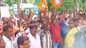 CPIM Supports BJP: শুভেন্দু-গড়ে অন্য খেলা, তৃণমূলকে রামধাক্কা! সিপিআইএমের সমর্থনে পঞ্চায়েতের দখল নিল বিজেপি 