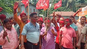 BJP Supports CPIM: ধূপগুড়িতে রাম-বাম জোট! সিপিআইএম সদস্যকে প্রধান করল বিজেপি, পঞ্চায়েত হাতছাড়া তৃণমূলের