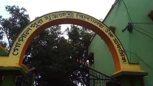 বর্ধমানের মধ‍্যে একটি মাত্র স্কুল যেটি রবিবার খোলা! ইংরেজ আমল থেকে চালু এই সিদ্ধান্ত