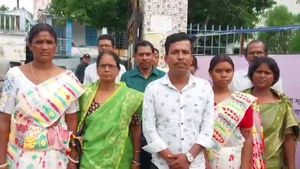 TMC vs TMC: তৃণমূলের পঞ্চায়েত বোর্ড গঠনে নজিরবিহীন ঘটনা! মন্ত্রীর এলাকাতেই দলীয় হুইপ অগ্রাহ্য