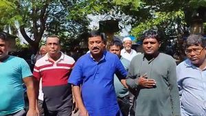 নন্দীগ্রামের তৃণমূল নেতার আত্মসমর্পণ আদালতে, জেলযাত্রা তবু আটকানো গেল না