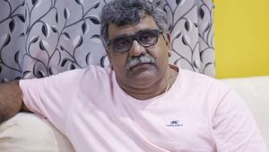 কম্বল বিতরণে পদপিষ্ট হওয়ার মামলায় স্বস্তি, আসানসোল প্রবেশে নিষেধাজ্ঞা উঠল জিতেন্দ্র তিওয়ারির