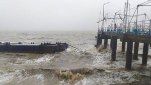 মনে যশ, আম্ফানের ভয়াল স্মৃতি, ঘূর্ণিঝড়ের কথাতেই আতঙ্কে উপকূলের বাসিন্দারা 