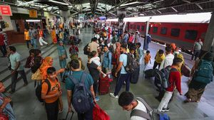 List of Train Cancelled: দুর্গাপুজোর আগেই কর্মভূমি এক্সপ্রেস সহ একাধিক ট্রেন, রইল রেলের বিজ্ঞপ্তি 