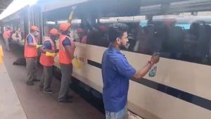 Vande Bharat Express: ১৪ মিনিটে 'খেলা শেষ' বন্দে ভারতে! কীভাবে? সাক্ষী থাকল হাওড়া স্টেশন