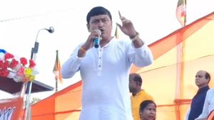 তৃণমূলীদের ঝাঁটাপেটার নিদান দিলেন সোনামুখীর বিজেপি বিধায়ক 