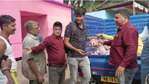 Onion Price:২৫ টাকা কেজি দরে বিক্রি হচ্ছে পেঁয়াজ? গাড়ি ঘুরছে কেন্দ্রীয় সরকারের?  