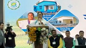 Mamata Banerjee: উদ্বাস্তুদের ঠিকানা দেওয়া হয়েছে, কেউ সরাতে পারবে না, জোর সওয়াল মমতার 