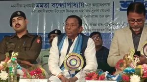শেখ শাহজাহান অসুস্থ, হয়ত চিকিৎসার জন্য রাজ্যের বাইরে, বিস্ফোরক দাবি কারামন্ত্রী অখিল গিরির 