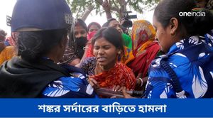 Sandeshkhali: জমি দখল করে বিক্রি করে দিয়েছে, শঙ্কর সর্দারের বাড়িতে ভাঙচুর, তছনছ করল গ্রামের মহিলারা