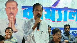 কলকাতা পুলিশ 'অতি সক্রিয়'?  অভিযোগ তুলে কলকাতা হাইকোর্টের দ্বারস্থ আরাবুল ইসলাম 