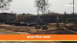 শুকনো পাতা,  না শাসকদলের কর্মীদের পরিকল্পিত আগুনে পুড়ল বিজেপির কার্যালয়? দুর্গাপুরে রাজনৈতিক তরজা