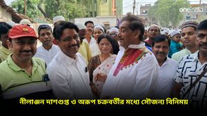 ইদের সকালে বাঁকুড়ায় সিপিএম ও তৃণমূল প্রার্থীর শুভেচ্ছা বিনিময়, বিজেপি বলল নাটক