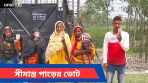 বাড়ি, ভোটকেন্দ্রের মাঝখানে কাঁটা তার, চৌধুরীহাটে সীমান্ত পেরিয়ে ভোট দিতে এল ওরা