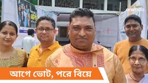 আজ বিয়ে তো কী হয়েছে? বরের পোশাকেই আলিপুরদুয়ারে ভোট দিলেন সত্যজিৎ 