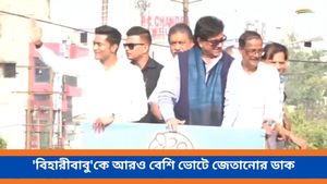 আসানসোলের উন্নয়নের দায়ভার নিলেন অভিষেক, কাকে  'শুভেন্দুর লেজুড় ' বলে কটাক্ষ? 