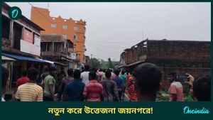 তৃণমূল সাংসদ পৌঁছতেই উত্তেজনা, স্লোগান উঠছে 'জাস্টিস ফর মহিষমারি'র! ঘটনাস্থলে অগ্নিমিত্রা-মীনাক্ষীও