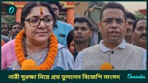 বাঁকুড়ায় তৃণমূল ও মমতা বন্দ্যোপাধ্যায়কে কটাক্ষ সৌমিত্র-লকেটের
