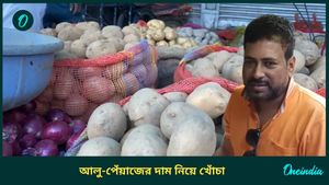 মুখ্যমন্ত্রী বলার পরে দাম কমল আলু, পেঁয়াজের? শিলিগুড়ির বাজারে বিধায়ক শঙ্কর ঘোষ