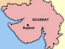 રાજકોટઃ ચાર પુત્રી સાથે માતાનું અગ્નિસ્નાન, 3નાં મોત