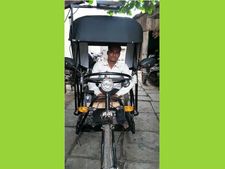 સુરતનો પોલિયોગ્રસ્ત યુવાન કરશે 17,500 KMની ભારતયાત્રા