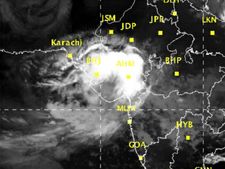 ગુજરાતના CMએ ભારે વરસાદની આગાહીને પગલે તૈયારીની સમીક્ષા બેઠક બોલાવી