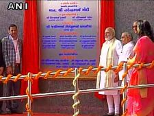 સુરતમાં PM મોદી, હોસ્પિટલ અને ડાયમંડ યુનિટનું ઉદઘાટન