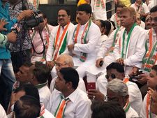 ભાજપ સરકારની દલિત વિરોધી નીતિ સામે કોંગ્રેસ ના એક દિવસ ના ધરણા યોજાયા